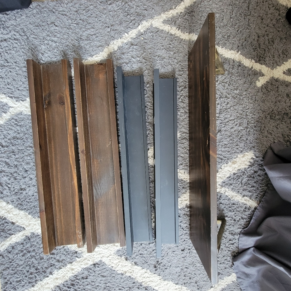 Floating shelves